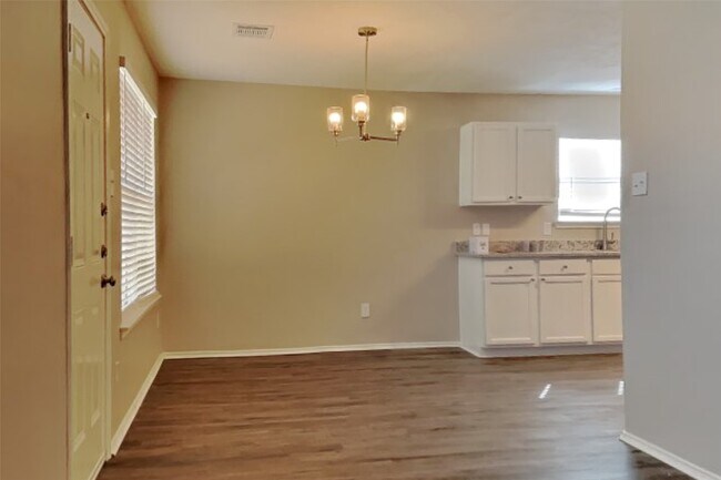 Photo - 7202 Winter Song Dr