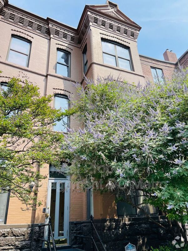 Building Photo - 3 Washington Cir NW Unit #203 Rental