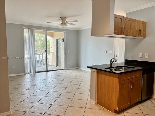 Photo - 6565 Emerald Dunes Dr Unidad 202 Rental