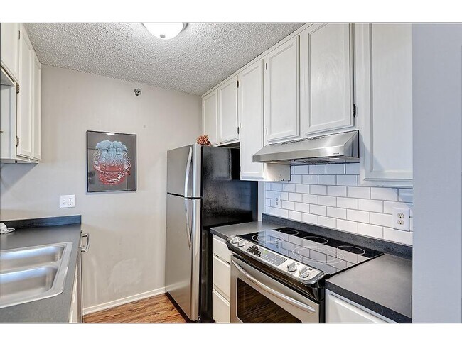 Photo - 433 S 7th St Unidad 1607