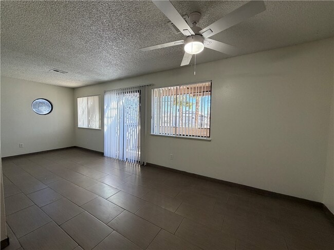 3704 Scuba Cir