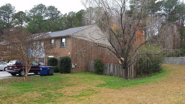 Building Photo - 601 Cedar Crest Dr Rental