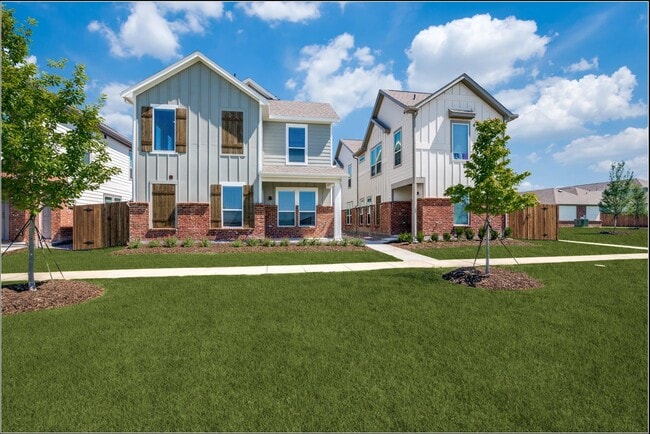 Building Photo - 151 Villas Dr