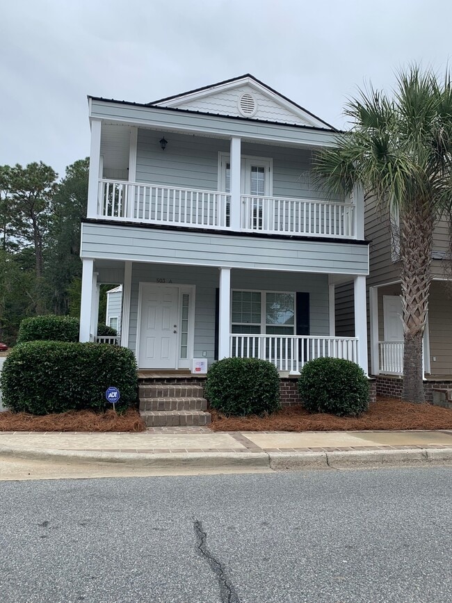 Building Photo - COMING SOON! Rental