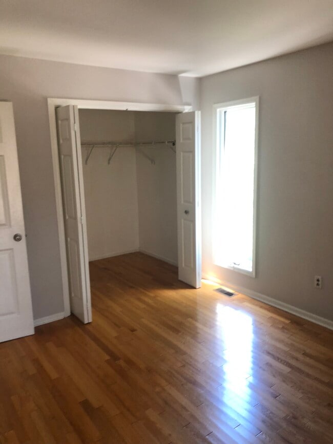 Photo - 1180 River Rd Unit 1