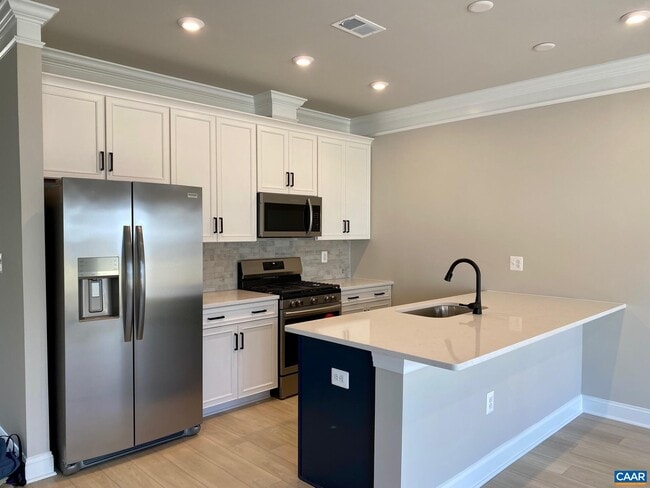 Photo - 209 Sunbird Ln