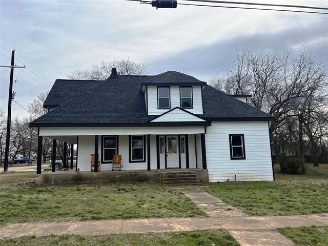 Photo - 323 E Grand Ave