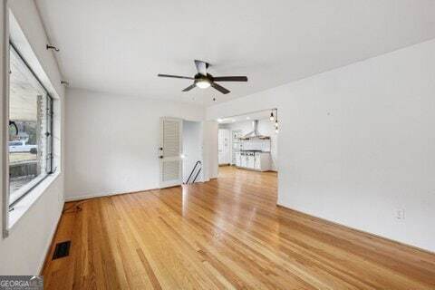 Photo - 2562 Farley St