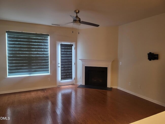 Photo - 100 Stratford Lakes Dr