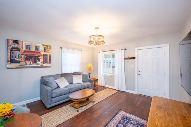 Photo - 1120 N Dearborn St