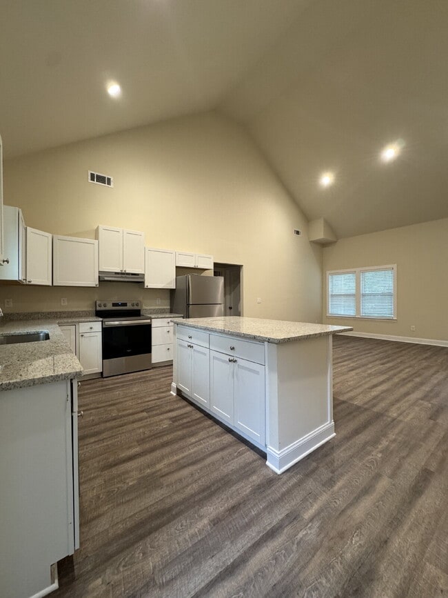 Photo - Brand New Rental in North Hall!