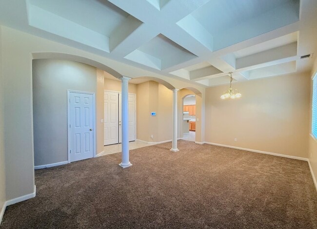 Photo - 405 Hearst Dr
