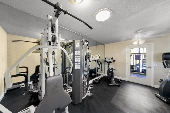 Photo - "Charming 2-Bed, 2-Bath in Heart of San Diego – 820 Sq Ft of Modern Living!" Unit 206