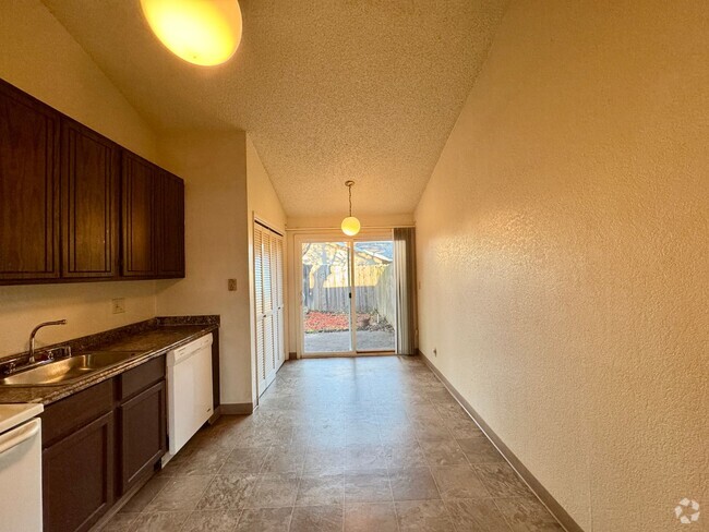 Building Photo - 9409-9411 Unit 9409ma Rental