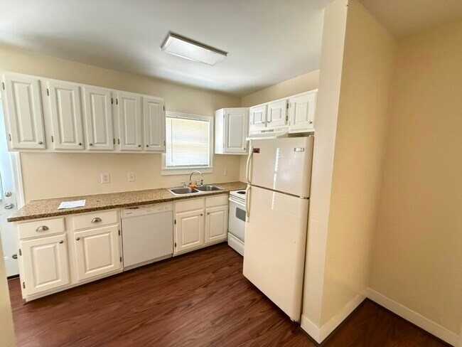 Photo - 1625 Fourcade St