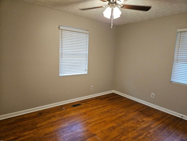 Photo - Perfect Smyrna Rancher