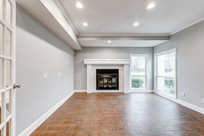 Photo - 1727 Cloister Dr