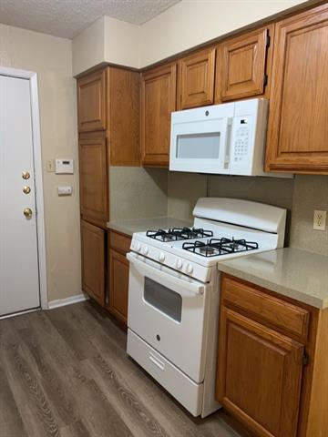 Photo - 806 Redbud Dr