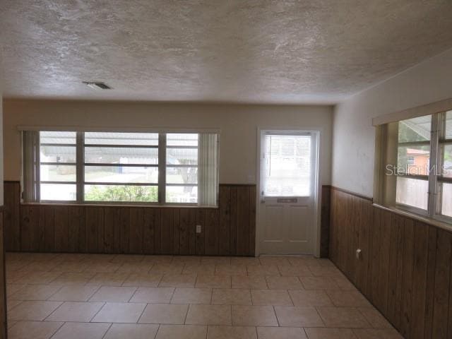 Photo - 2204 20th Ave W