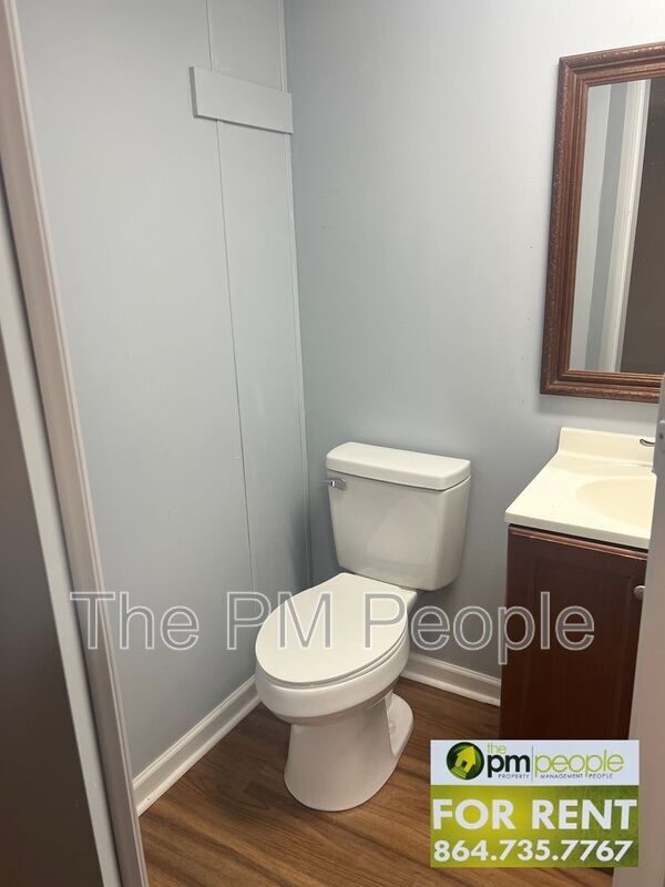 Photo - 745 State Rd S-39-204