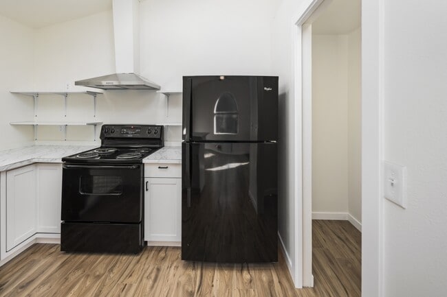 Photo - 5502 NE 10th St