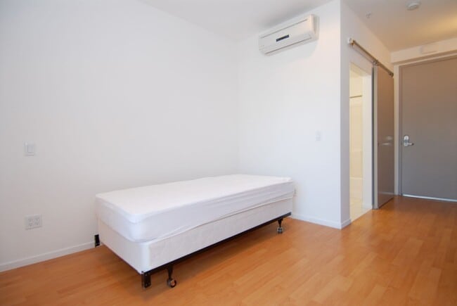 Aqua Courtyard Suites