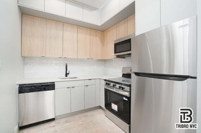 Building Photo - 2 bedroom in Brooklyn NY 11206 Unit 1D