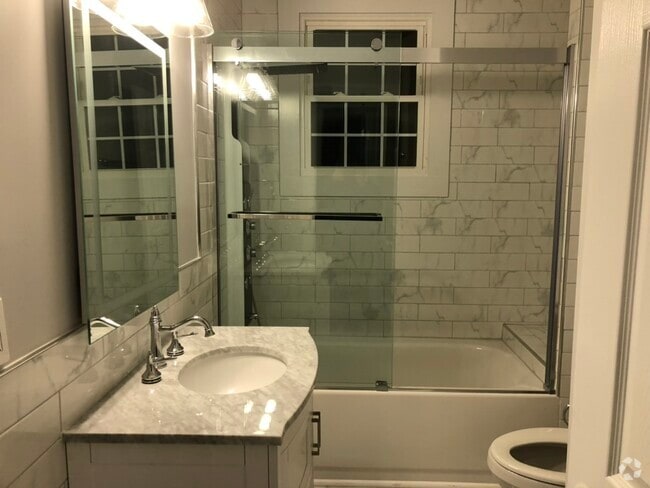 Building Photo - 16 Avenue E Unit 1 Rental