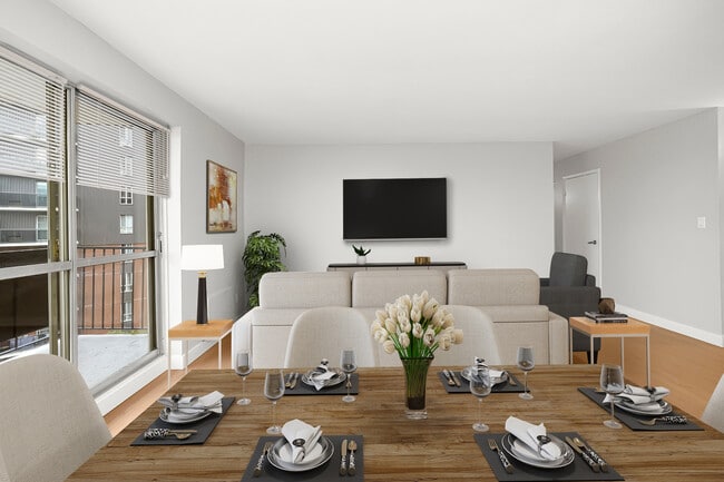 Photo - Riverside Tower