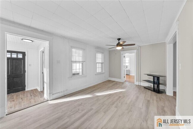 Photo - 34 Maple Ave Unit 1