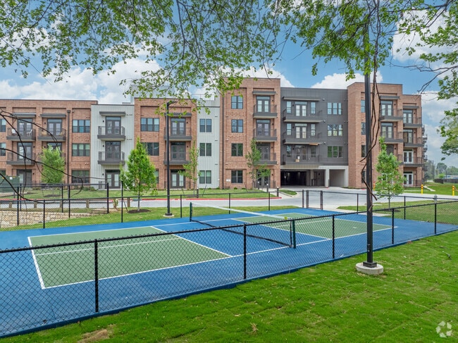 Pickleball - Eastpoint Apartments