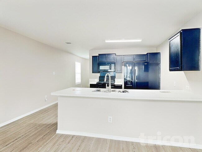 Photo - 5118 Everett Loop