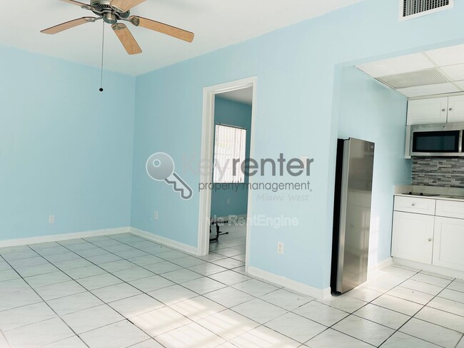 Photo - 740 NE 130th St