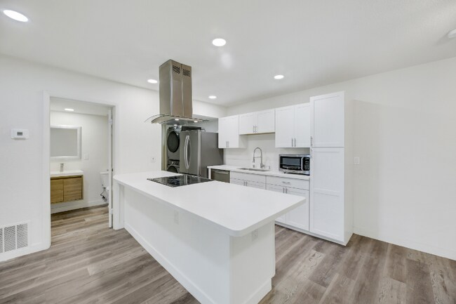 Photo - 4806 Roberta St Unit 3