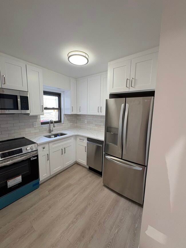 Building Photo - 136 Albany Blvd Unit 17E