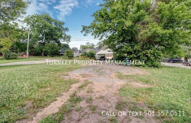 Photo - 3123 S Gaines St House