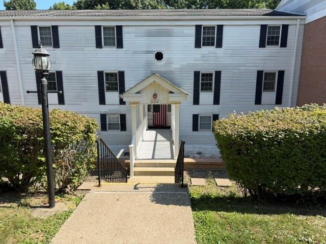 Photo - 601 Camelot Dr