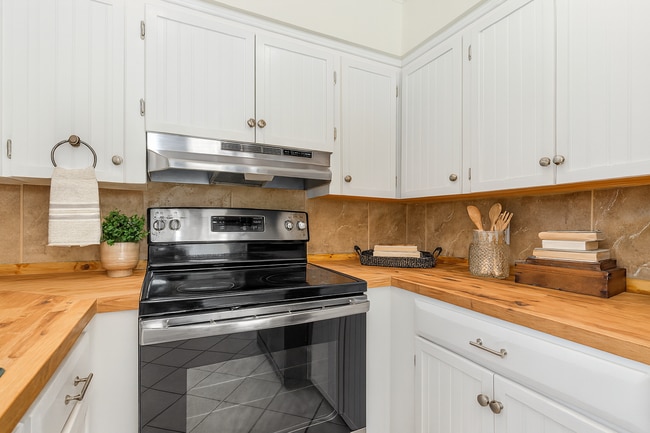 Photo - 2132 Coronet Dr