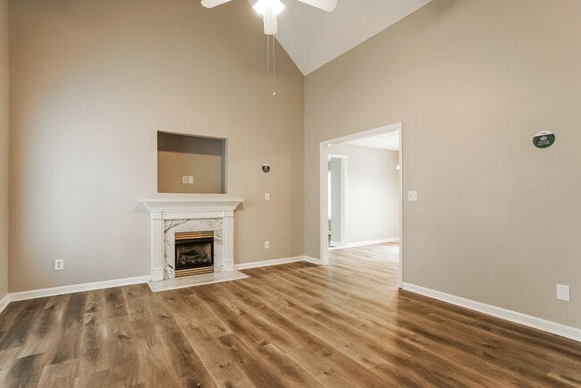 Photo - 185 Jared Dr