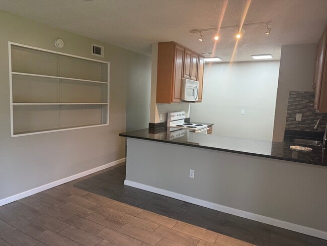 401 Marshall Ct Unit 1