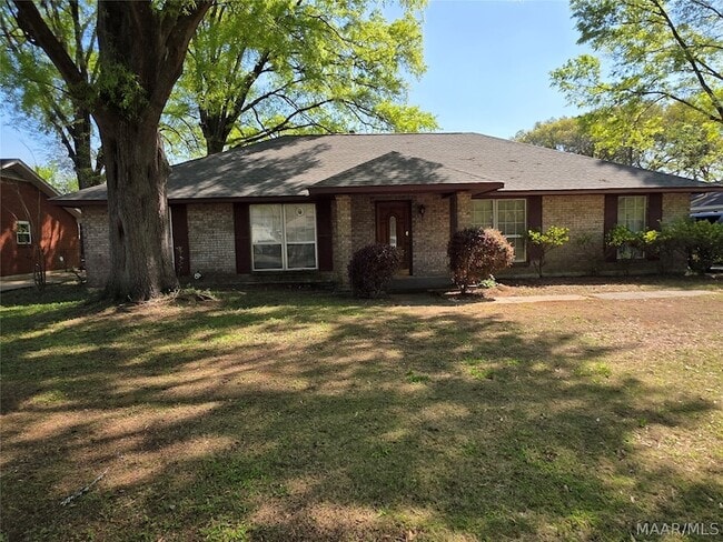 Building Photo - 744 Ledyard Pl