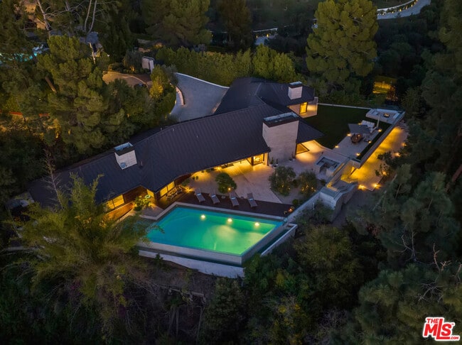 1120 El Retiro Way