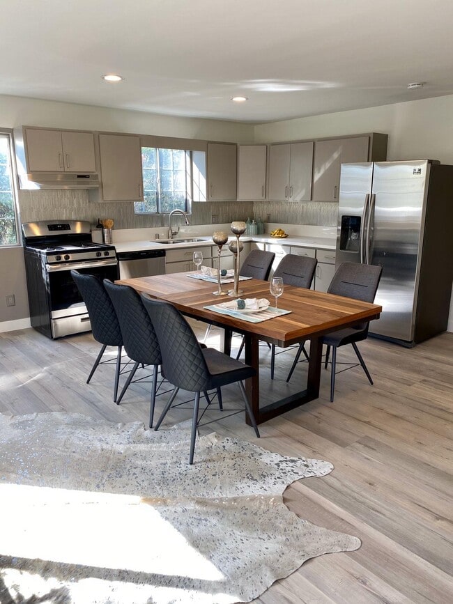 Photo - 1585 W 35th Pl