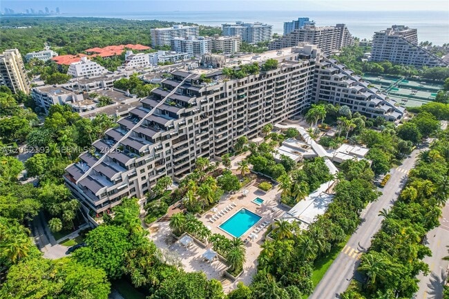Building Photo - 151 Crandon Blvd Unit 441