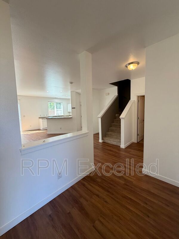 Photo - 1462 51st Pl NE
