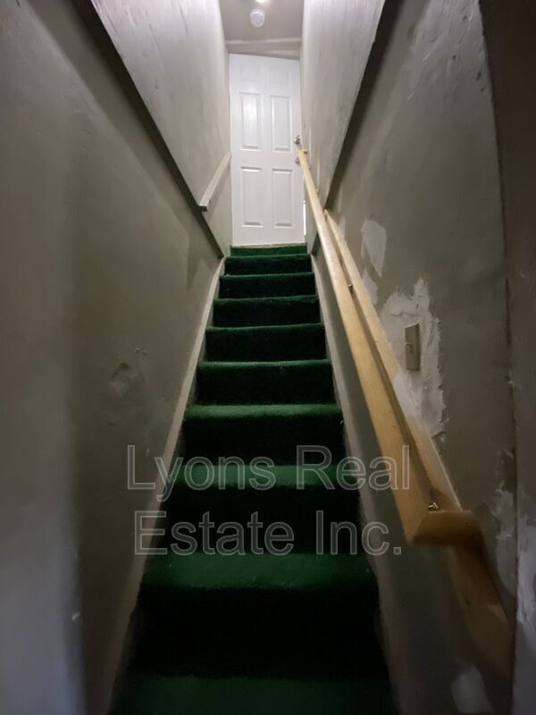 Photo - 2210 Cantor Ln Unit B