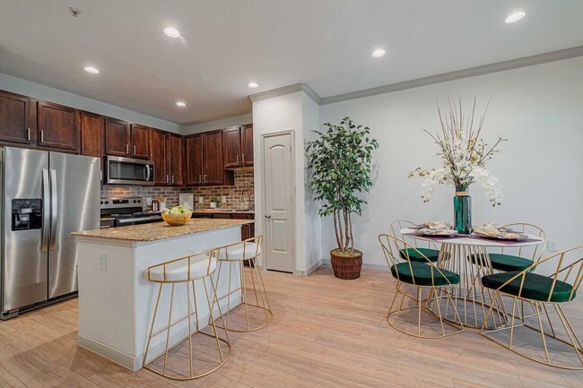 Photo - Move In Now & Enjoy 1 Month FREE! Unit AAML