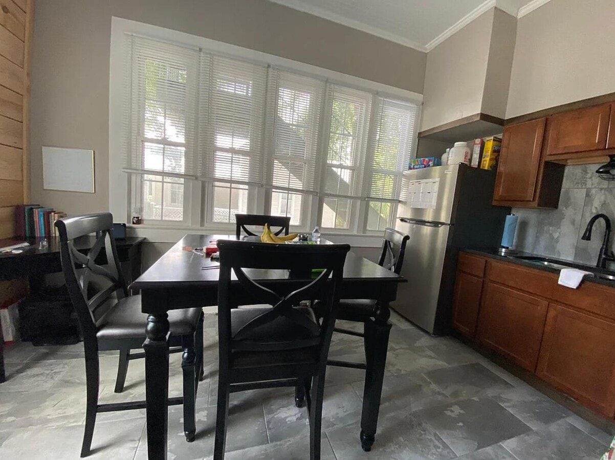 Photo - 217 S Zetterower Ave