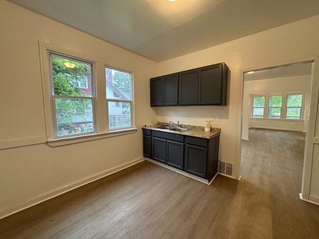 Photo - 4720 Garland St