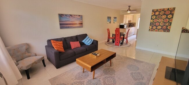 Photo - American Gardens Condominiums